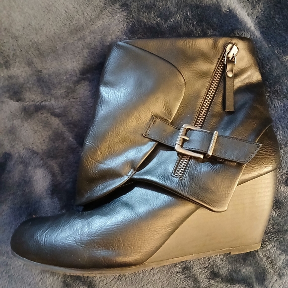Blowfish wedge booties - Picture 2 of 2